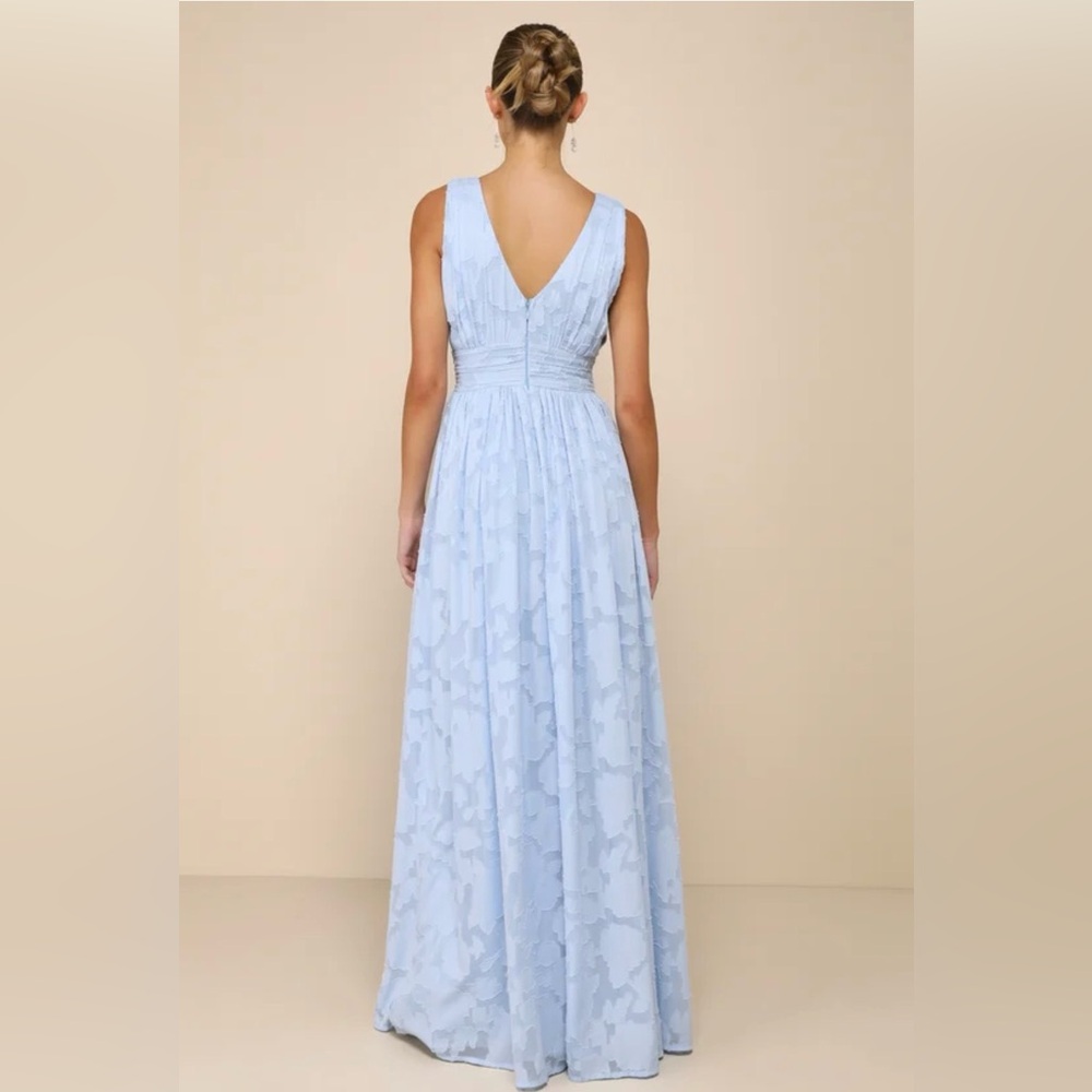 Elegant Light Blue V-Neck Maxi Dress with High Slit - Picture 3 of 6